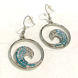 Silvertone pierced earrings drop dangle hoops blue white crystal rhinestone wave